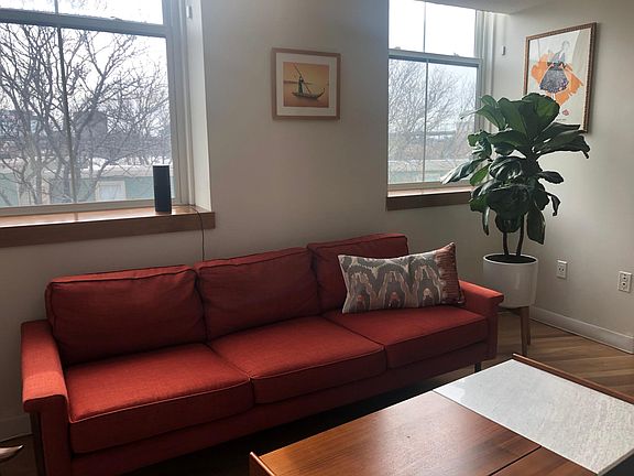 4th image of 3 Essex St #33