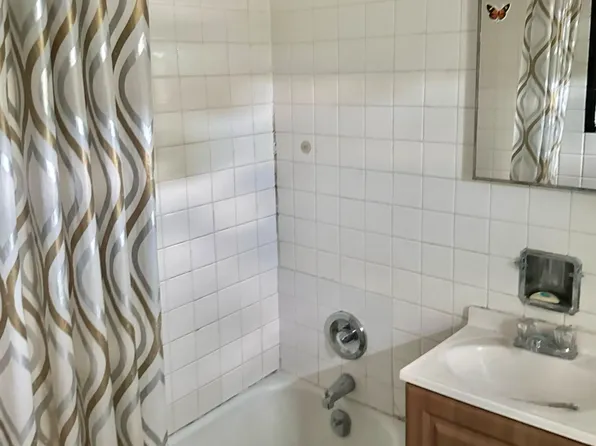 410 Thieriot Avenue image 9 of 16