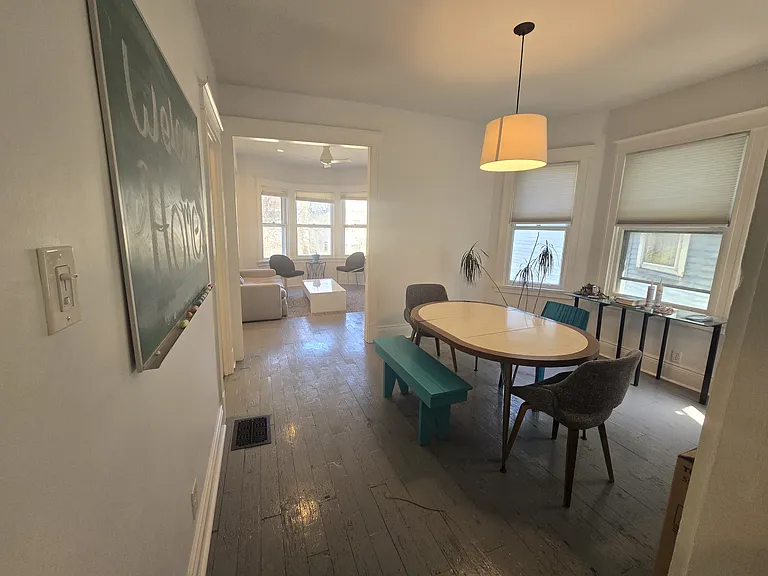 254 W Utica St — Photo 6