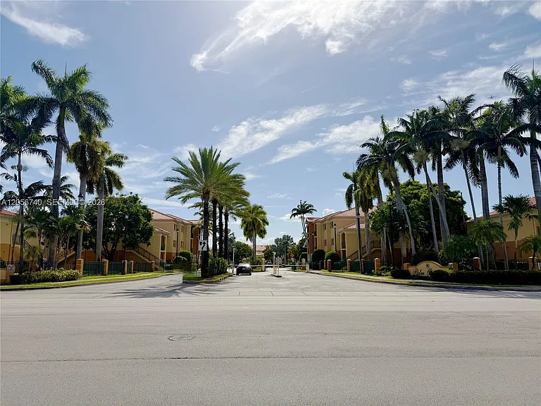 7360 NW 114th Ave #201 — Photo 11