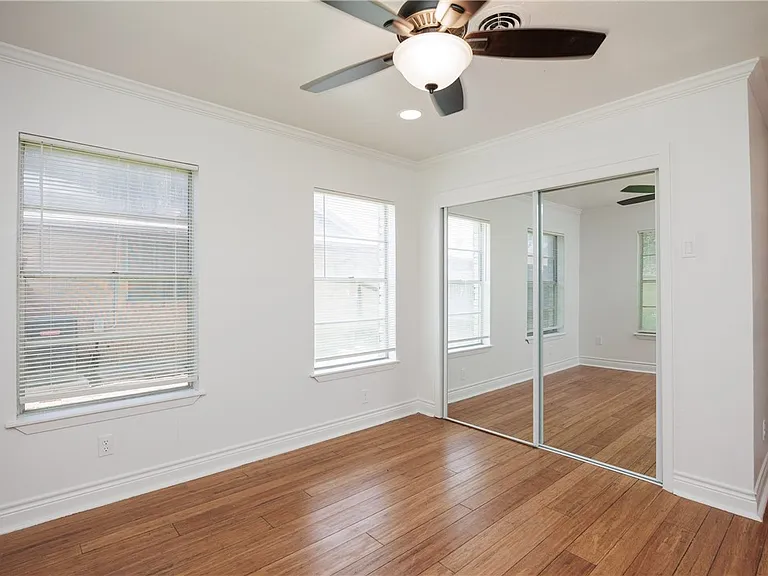 830 Crestview Dr — Photo 28