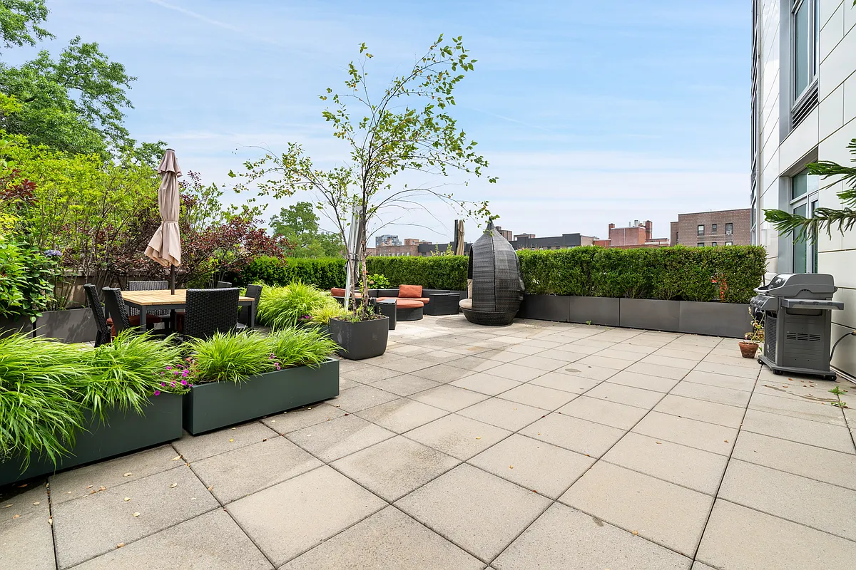 3220 Arlington Ave Unit 3C  