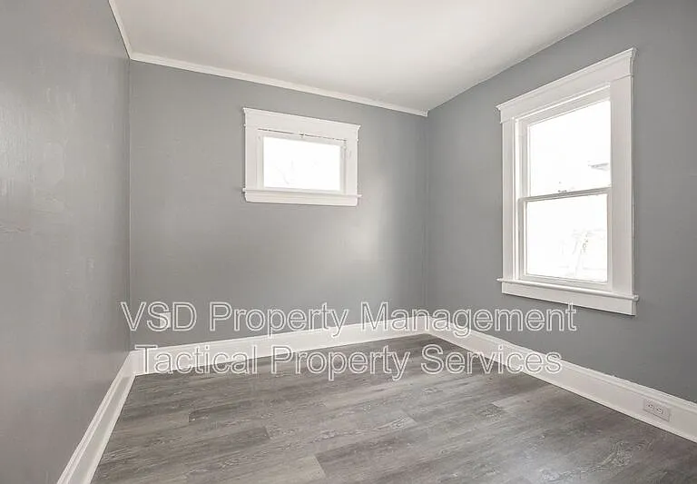 11429 Lardet Ave #UP — Photo 9
