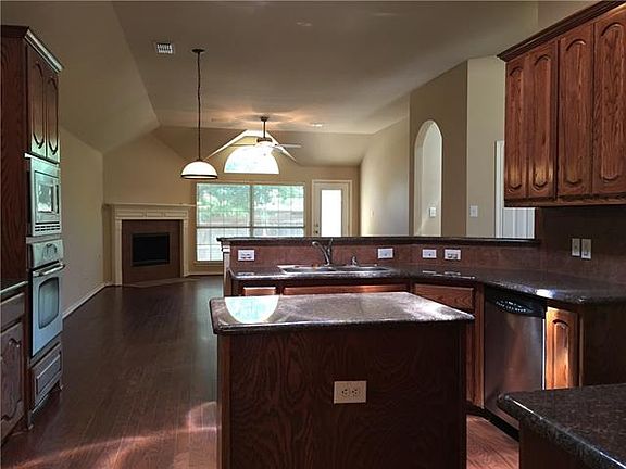 4th image of 9013 Silsby Dr