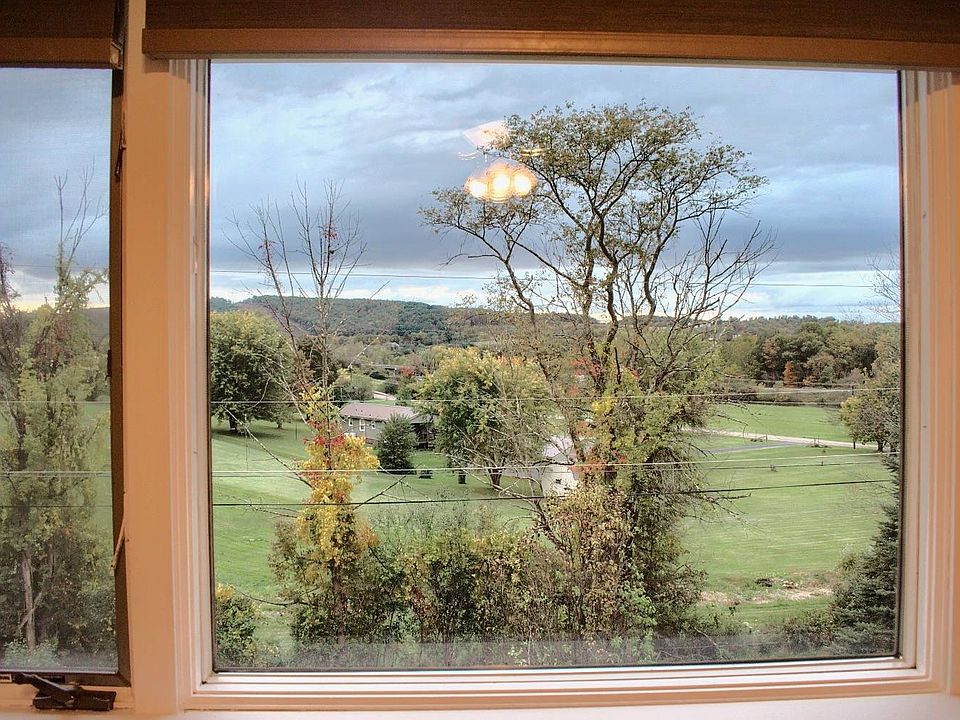 1st image of 13 Maggie Springs Ln