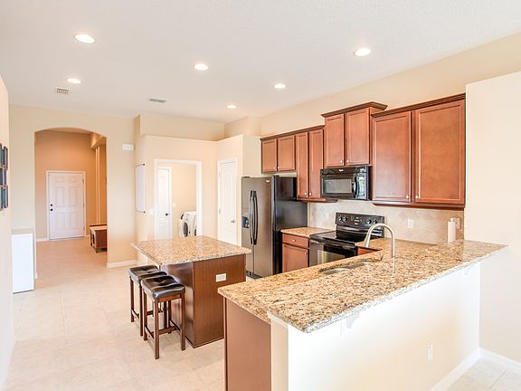 5th image of 3736 Briar Run Dr