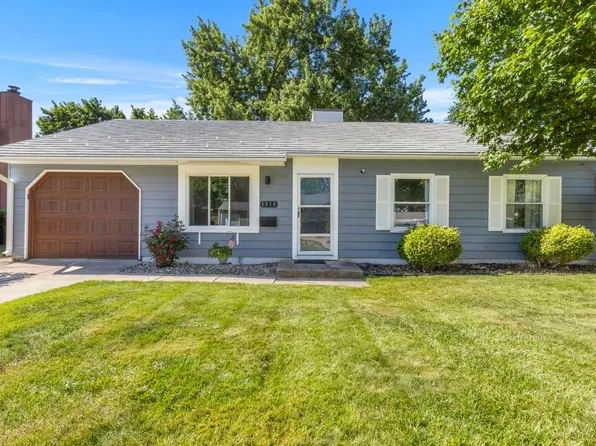 1510 Glenlake Dr, South Bend, IN 46614
