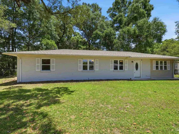 8140 House St, Pensacola, FL 32534