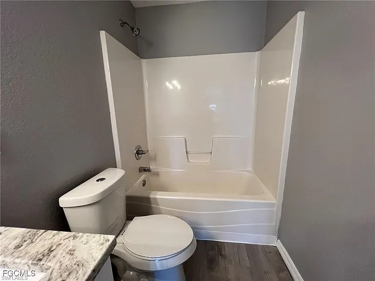 2239 SW 2nd Ln — Photo 8
