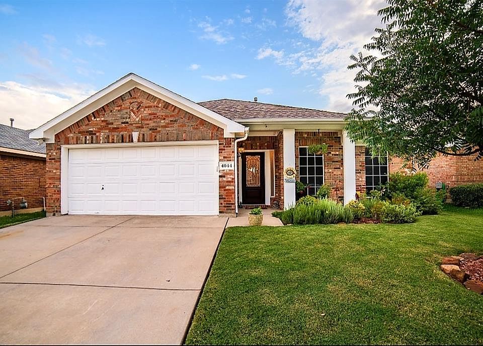 1st image of 4044 Summerhill Ln