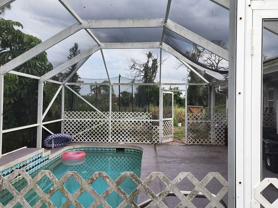 1st image of 107 Segovia Ct