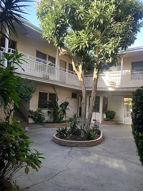 Woodman Villas — Photo 2