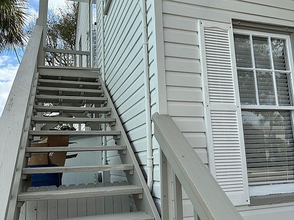 Main entrance on 2nd floor