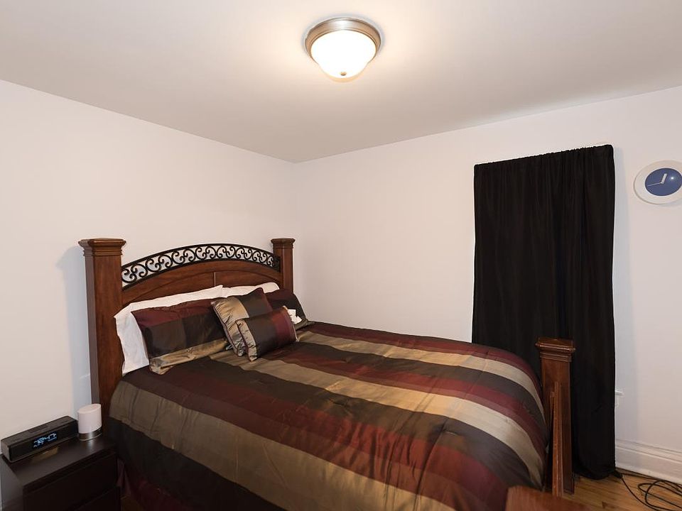 1st image of 929 S Oakley Blvd #Coach
