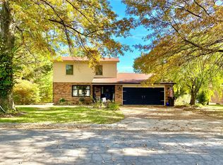 2347 Briarcliff Dr, Alton, IL 62002