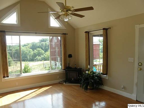 Home for Sale in Payson, IL $209,900