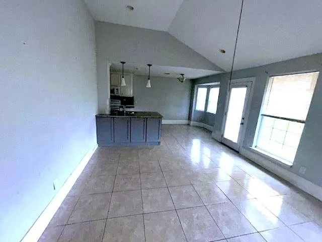 19310 Leafwood Ln — Photo 6