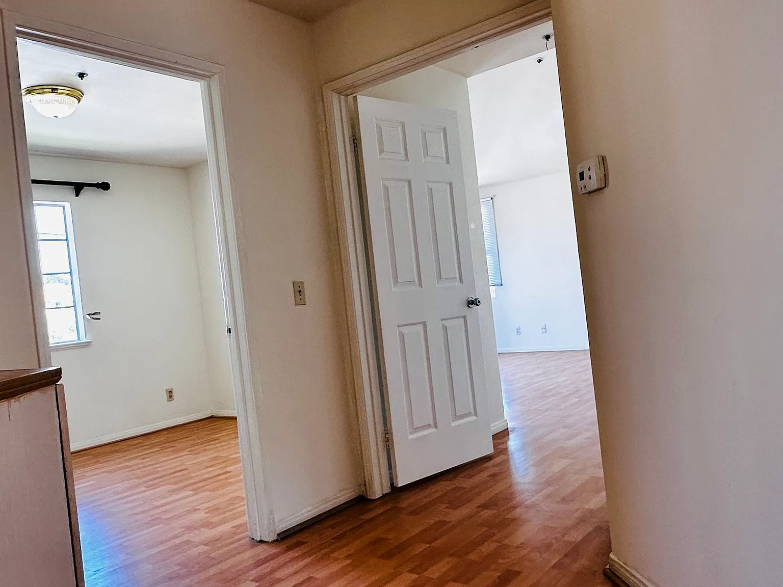 3 bed, 2.5 bath, 1500 sqft, $3,800 — Photo 2