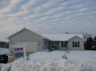 2442 Spring Meadow Ct, Neenah, WI 54956