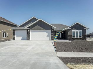 4277 54th Ave S, Fargo, ND 58104