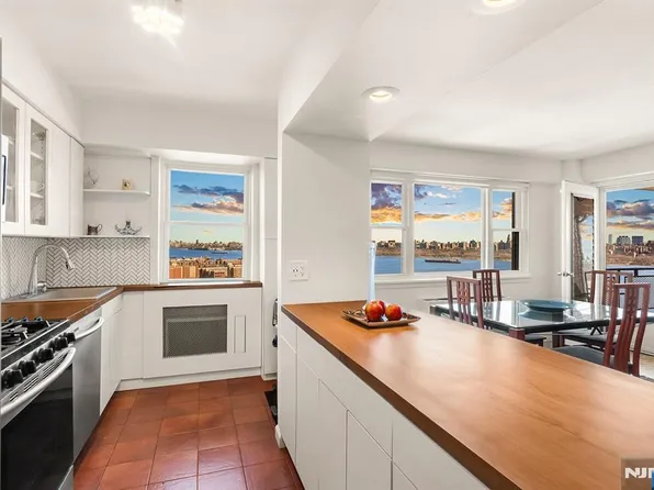 8800 E Blvd E #5E, North Bergen, NJ 07047