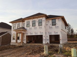 39 Glasgow St, Springboro, OH 45066