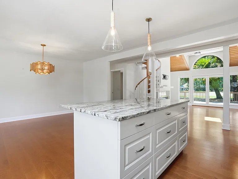 5 Fairlawn Ct — Photo 13