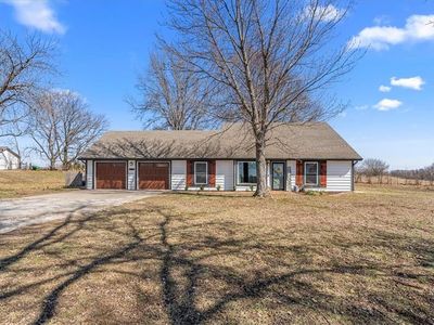 1044 E 1700th Rd, Lawrence, KS, 66046