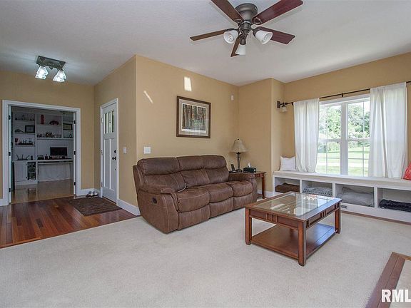 5th image of 6411 W Croyden Ave