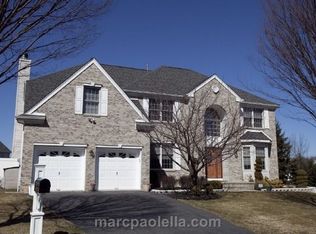 2 Stowe Ct, Ledgewood, NJ 07852