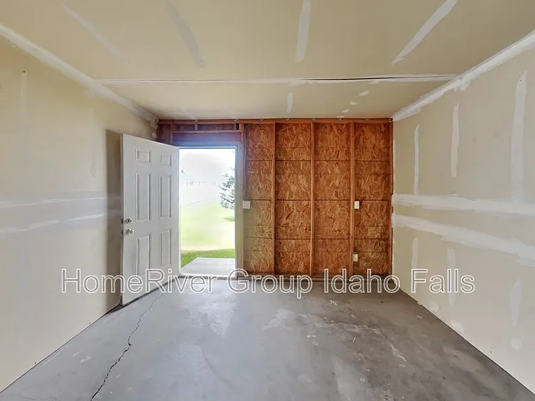 1350 Midway Ave #2 — Photo 13