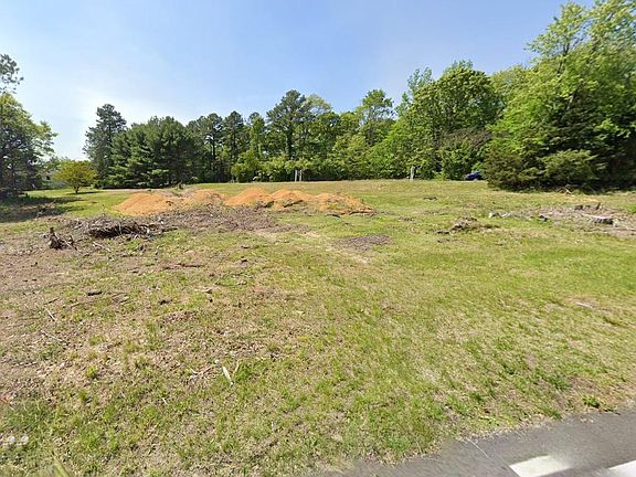 3rd image of 51 Mount Pleasant Rd