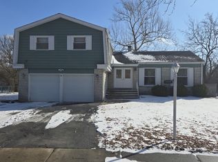 1915 Tina Ln, Flossmoor, IL 60422