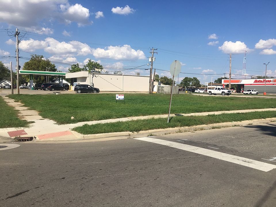 2nd image of 402 E Joliet St
