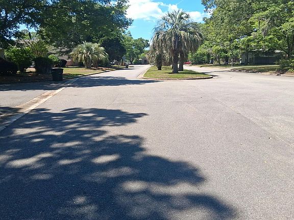 4th image of 1215 Wappetaw Pl