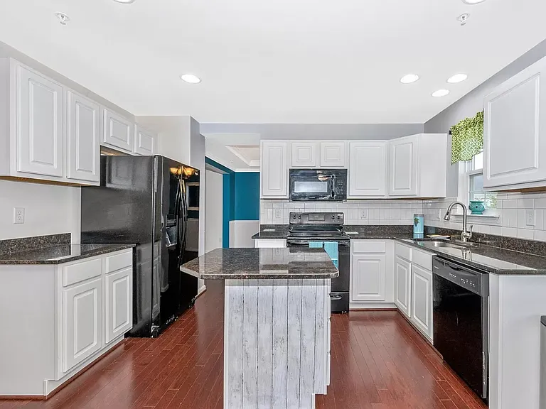 102 Water Run St #1 — Photo 6