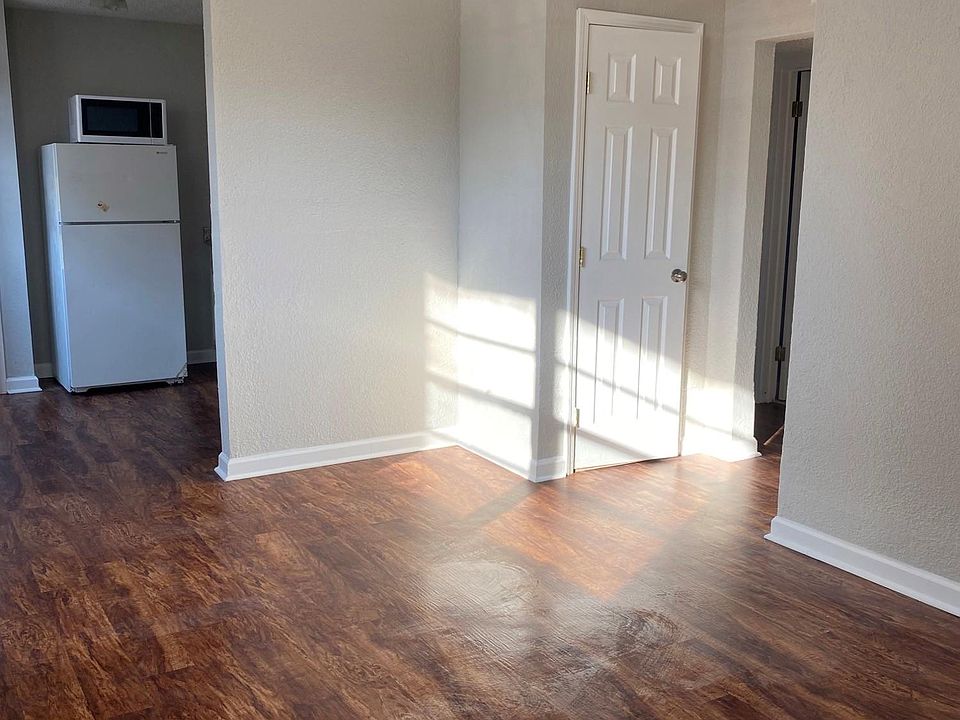 1st image of 1813 W 6th St APT 1