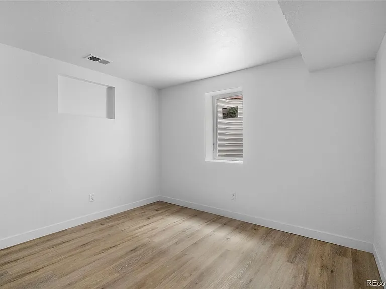15974 E Baltic Pl — Photo 26