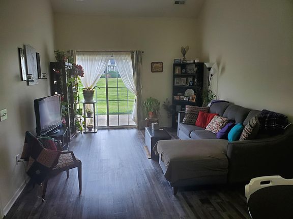 3rd image of 276 Dysar Run Dr #22
