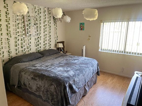 4th image of 531 Shady Pine Way #D1