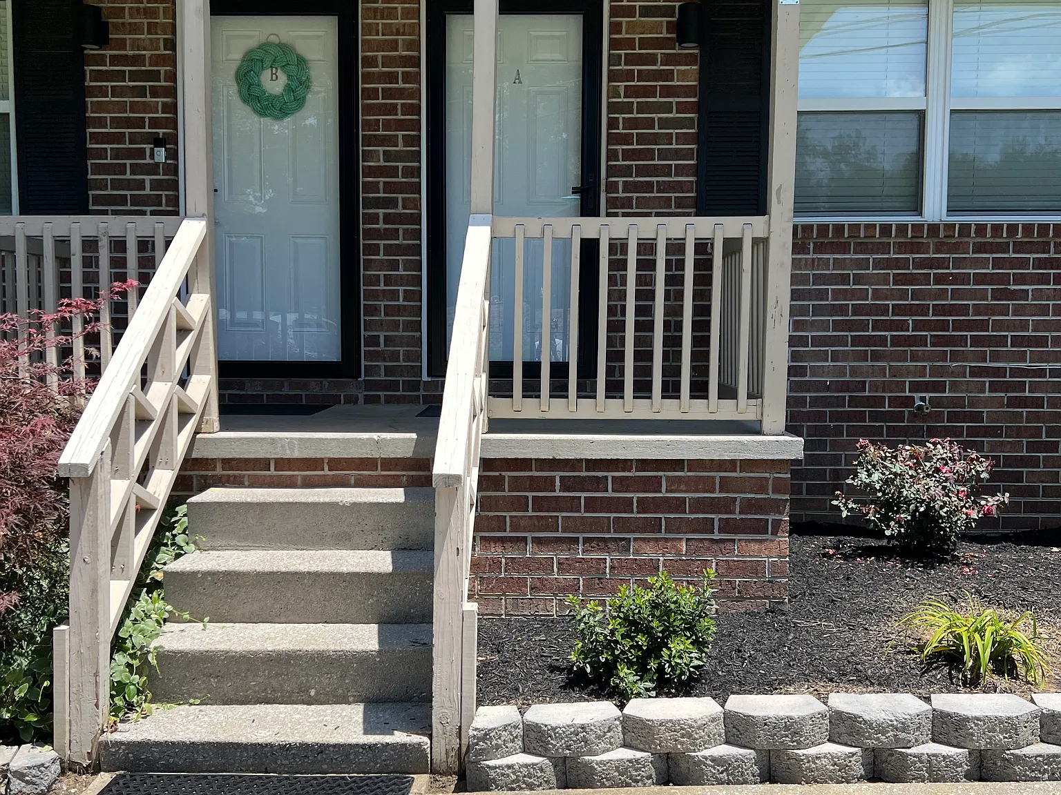 2 bed, 900 sqft, $1,600 — Photo 1
