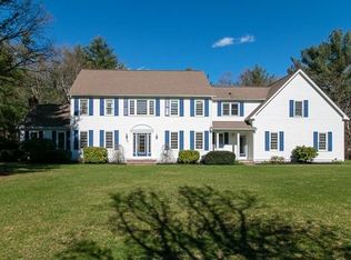 40 High Pines Dr, Kingston, MA 02364