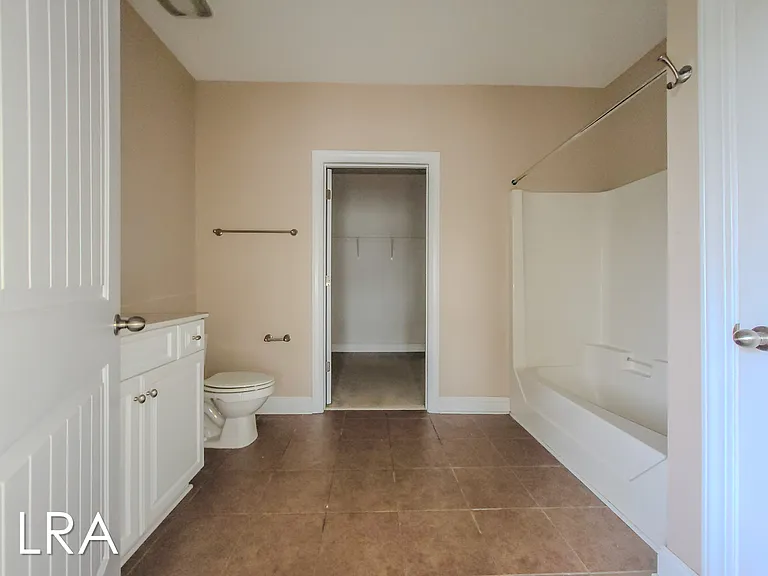 300 Gateway Dr #346 — Photo 24
