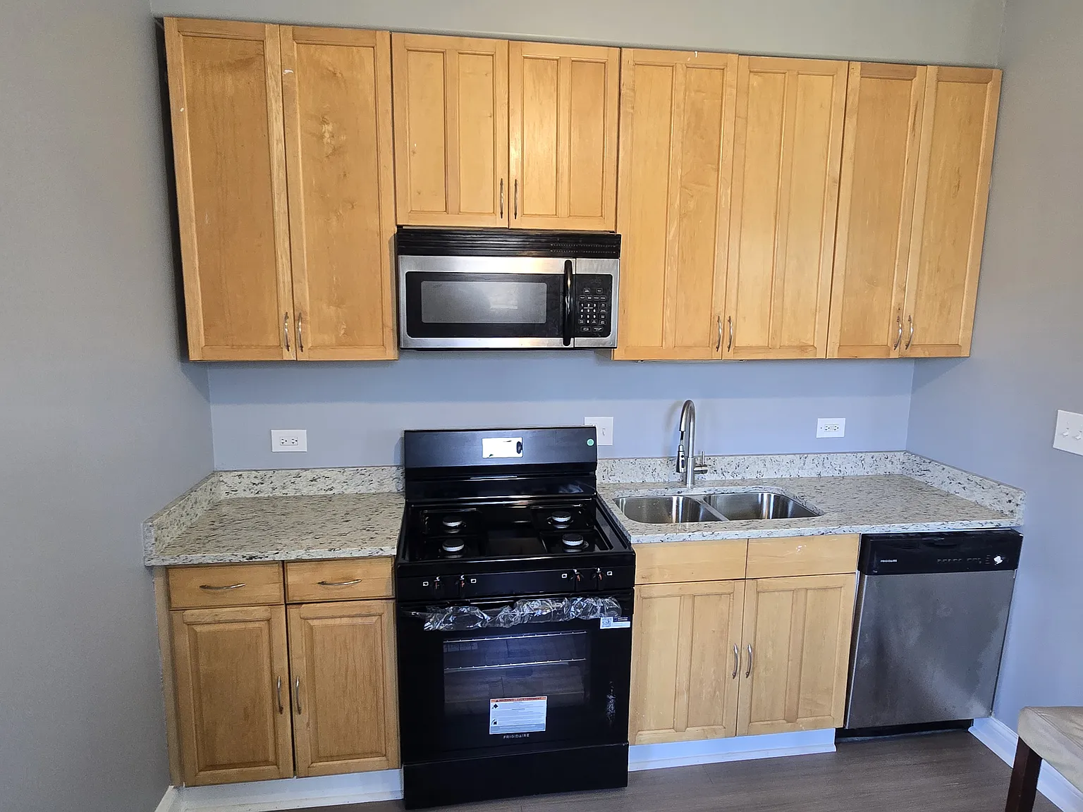 2 bed, 1.5 bath, $1,700 — Photo 2