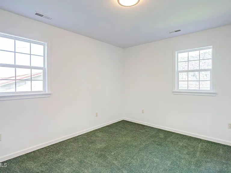 2540 Volunteer Pkwy — Photo 16
