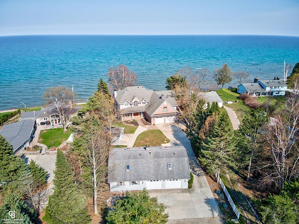 3864 N Lakeshore Rd, Deckerville, MI 48427 MLS 50107318 Zillow