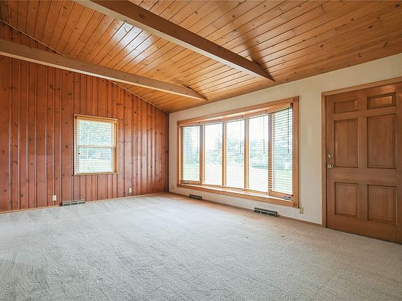 4th image of 4906 Longview Dr