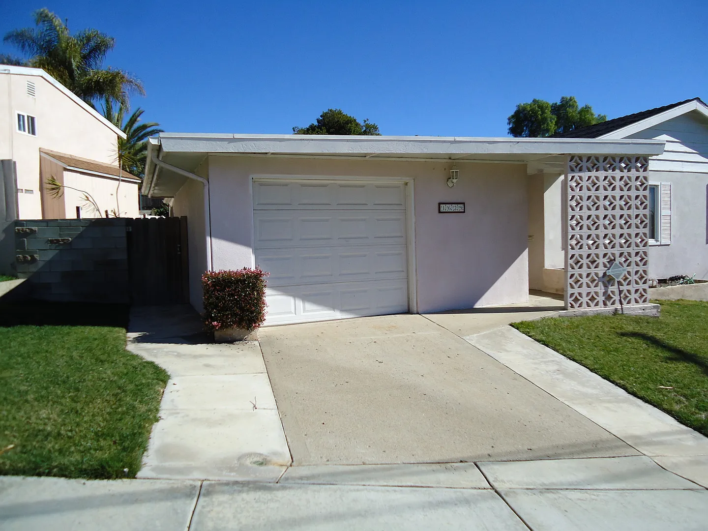 Move In Special! Charming Hillside House in Mission Heights Above Fashion Valley - Central to Eve... — Photo 3