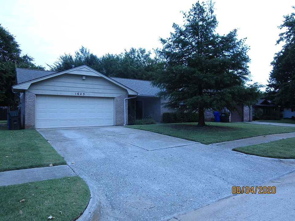 1st image of 1623 Surrey Dr