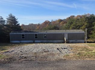 4394 Thomas Ridge Rd, Leon, WV 25123